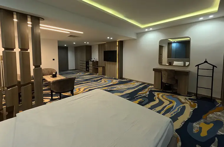 Van Royal Hotel