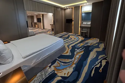 van royal hotel