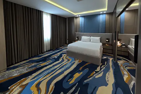 van royal hotel