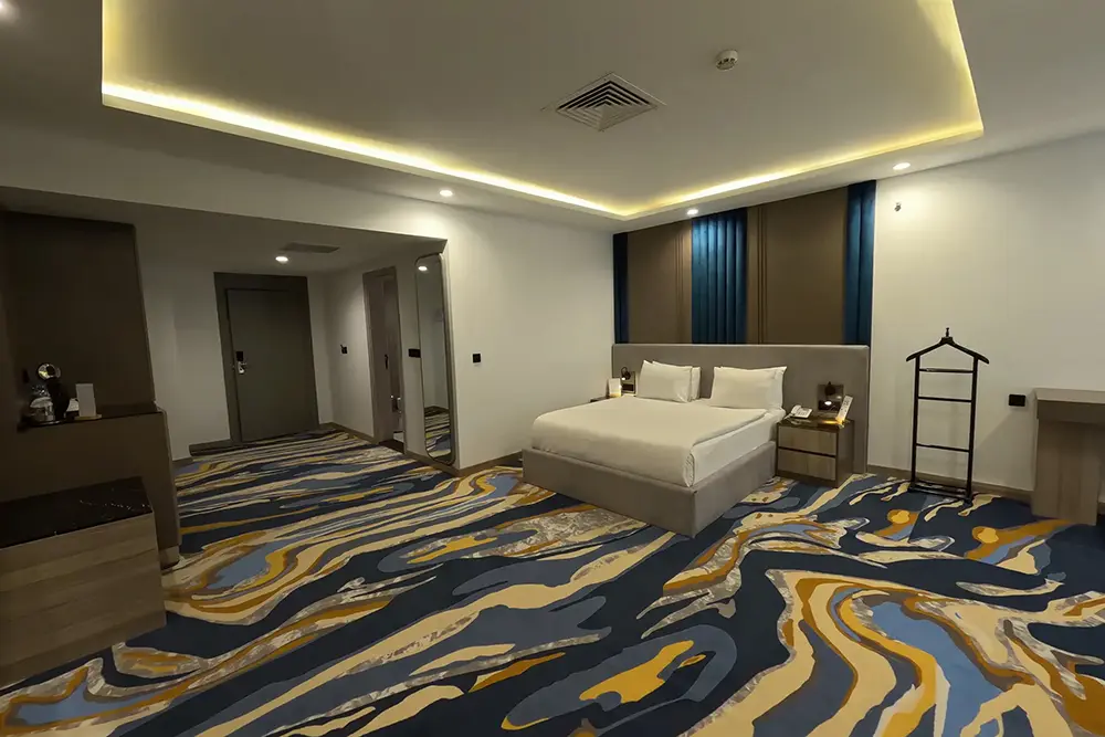Van Royal Hotel